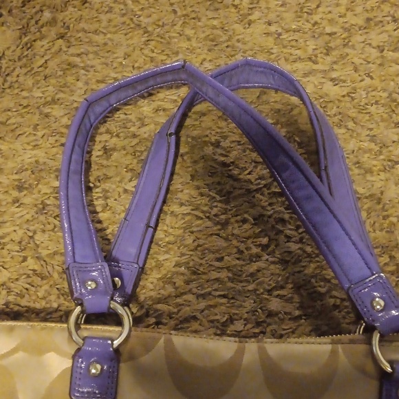 Coach Beige and Purple Shoulder Bag - Picture 4 of 11